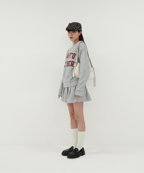 Uenui(ウニュイ)の「【 cunii 】スウェット セットアップ プリーツ ミニスカート 韓国 オーバーサイズ 体型カバー ガーリー カジュアル 秋冬(セットアップ・レディース・グレー・FREE)」の8枚目の写真