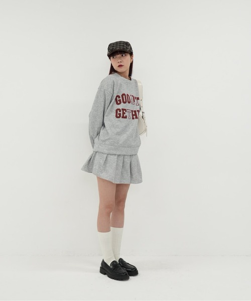 Uenui(ウニュイ)の「【 cunii 】スウェット セットアップ プリーツ ミニスカート 韓国 オーバーサイズ 体型カバー ガーリー カジュアル 秋冬(セットアップ・レディース・グレー・FREE)」の13枚目の写真