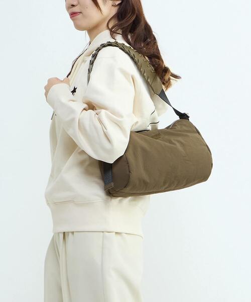 CONVERSE TOKYO（コンバーストウキョウ）の「LACE-UP HANDLE PUFF BAG（ハンドバッグ・レディース・カーキ/ブラック/レッド・FREE）」の8枚目の写真