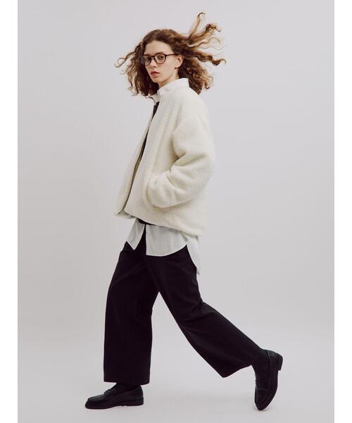 Lugnoncure（ルノンキュール）の「リバーシブルボアブルゾン（ブルゾン・レディース・オフホワイト/チャコールグレー/ベージュ/モカ・M/L）」の2枚目の写真