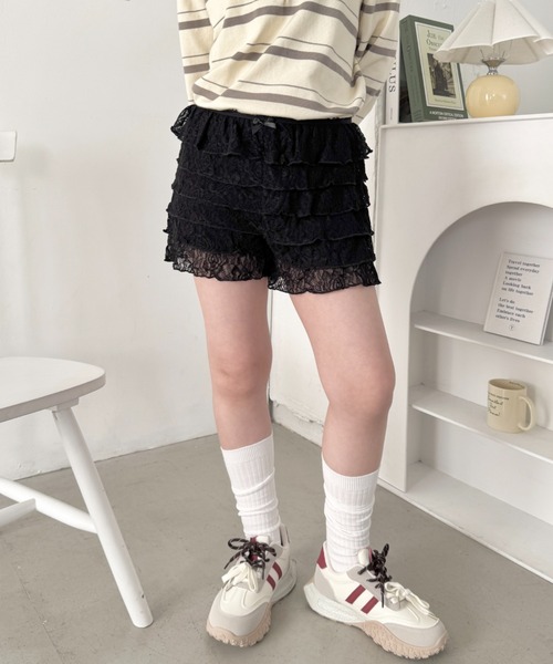 SOLLON.(ソルロン)の「フリフリレースショートパンツ(その他パンツ・レディース・ブラック/ホワイト・FREE)」の16枚目の写真
