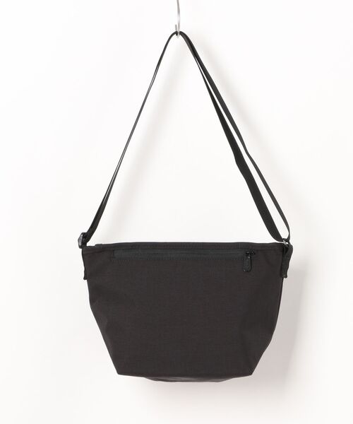 Manhattan Portage(マンハッタンポーテージ)の「NYLON MESSENGER BAG (XXS) BP W/DIV MGNT 500D CORDURA / ZOOTOPIA(メッセンジャーバッグ・レディース・ブラック・X-SMALL)」の13枚目の写真