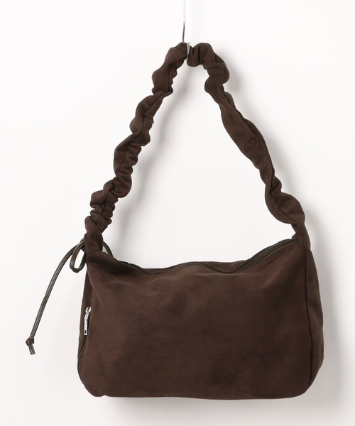 apres jour mignon（アプレジュールミニョン）の「【apresjour mignon×ARIAZ】スエード風ギャザーバッグ（ハンドバッグ・レディース・ダークブラウン/ブラック・ONESIZE）」の2枚目の写真
