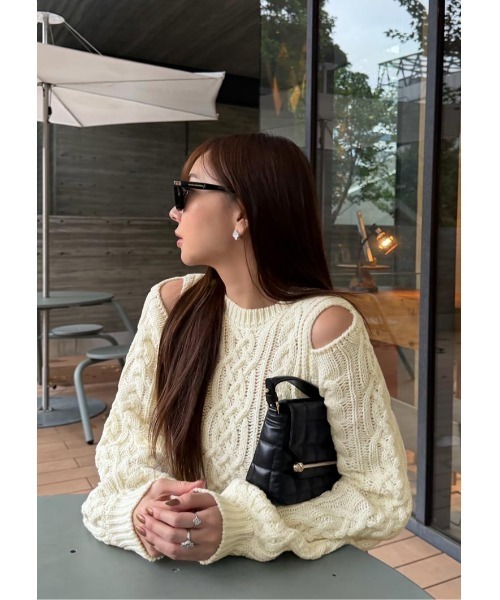 LUDICRUM(ルーディクルム)の「Cable knit wool top(ニット/セーター・レディース・オフホワイト/チャコールグレー/グリーン・FREE)」の1枚目の写真