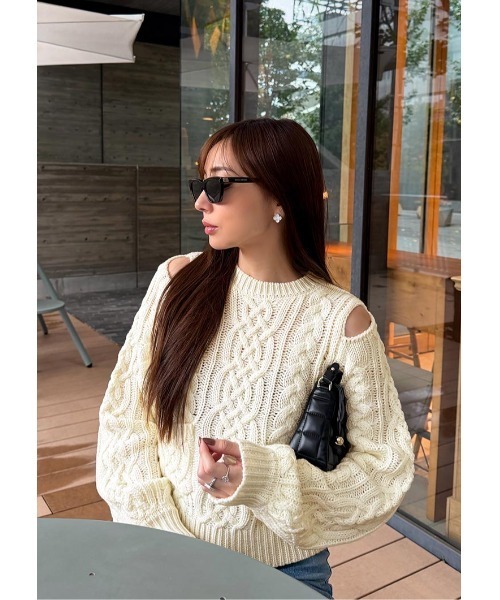 LUDICRUM(ルーディクルム)の「Cable knit wool top(ニット/セーター・レディース・オフホワイト/チャコールグレー/グリーン・FREE)」の12枚目の写真