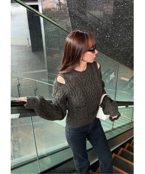 LUDICRUM(ルーディクルム)の「Cable knit wool top(ニット/セーター・レディース・オフホワイト/チャコールグレー/グリーン・FREE)」の14枚目の写真