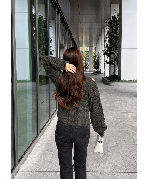 LUDICRUM(ルーディクルム)の「Cable knit wool top(ニット/セーター・レディース・オフホワイト/チャコールグレー/グリーン・FREE)」の16枚目の写真