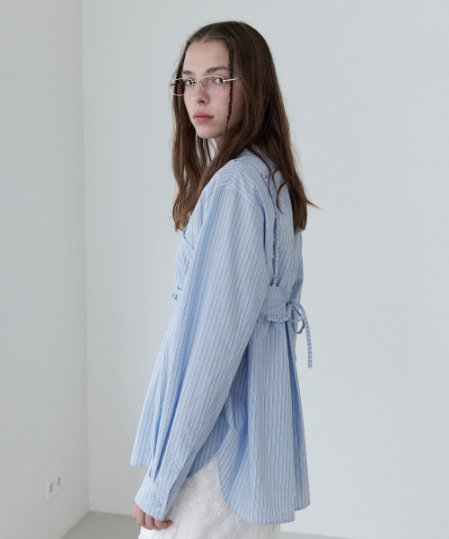 ROLAROLA（ロラロラ）の「STRIPE SHIRTS BUSTIER SET BLUE（シャツ/ブラウス・レディース・ブルー・FREE）」の2枚目の写真