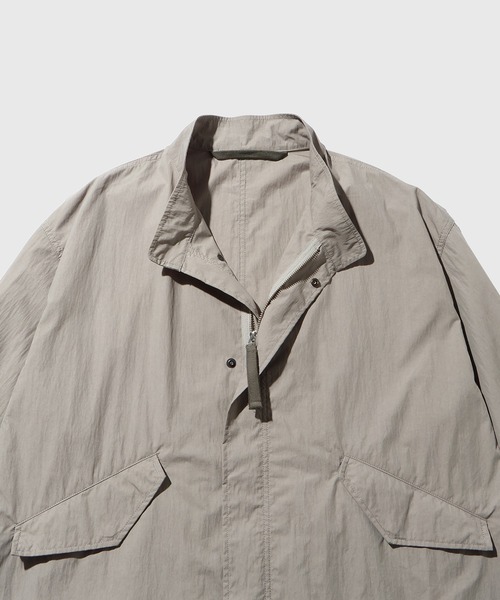 ADAM ET ROPE'（アダムエロペ）の「ナイロンタッサー ショートモッズコート（モッズコート・メンズ・グレー/ブラック・M/L）」の4枚目の写真