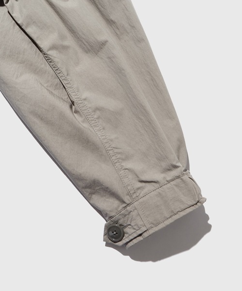 ADAM ET ROPE'（アダムエロペ）の「ナイロンタッサー ショートモッズコート（モッズコート・メンズ・グレー/ブラック・M/L）」の9枚目の写真