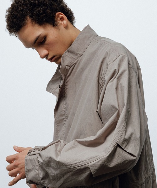 ADAM ET ROPE'（アダムエロペ）の「ナイロンタッサー ショートモッズコート / ロングシーズン着用可能（モッズコート・メンズ・グレー/ブラック・M/L）」の18枚目の写真