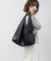 センターシームワンショルダーバッグ　CENTER SEAM ONE-SHOULDER BAG