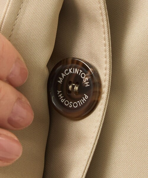 MACKINTOSH PHILOSOPHY（ﾏｯｷﾝﾄｯｼｭ ﾌｨﾛｿﾌｨｰ）の「【WEB&一部店舗限定】【CLUNY（クルニー）】ダブルクロス製（ブルゾン・レディース・ベージュ/ダークネイビー・38/36）」の6枚目の写真