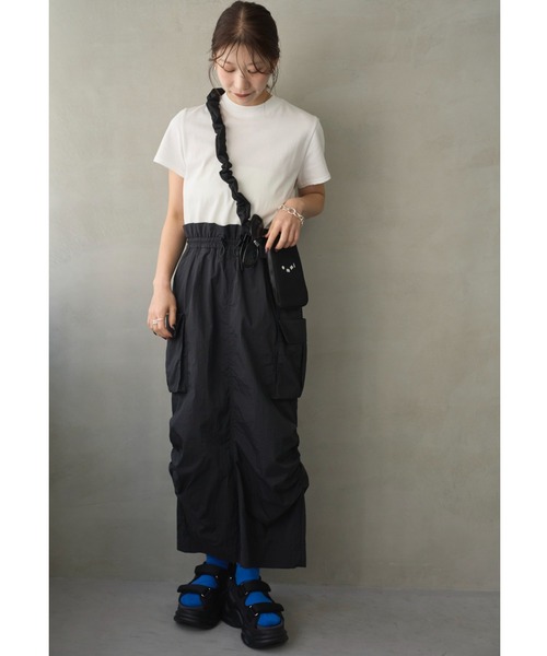 emmi(エミ)の「ボリュームソールサンダル(サンダル・レディース・ブラック/アイボリー・24.5/23.5/22.5)」の9枚目の写真