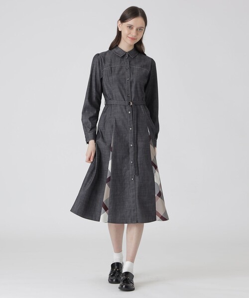 BLUE LABEL CRESTBRIDGE(ブルーレーベルクレストブリッジ)の「ライトスラブシャンブレーシャツドレス(ワンピース・レディース・ダークネイビー・40/36/38)」の1枚目の写真