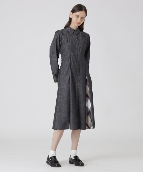 BLUE LABEL CRESTBRIDGE(ブルーレーベルクレストブリッジ)の「ライトスラブシャンブレーシャツドレス(ワンピース・レディース・ダークネイビー・40/36/38)」の8枚目の写真