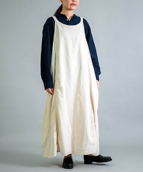 OMNIGOD（オムニゴッド）の「[OMNIGOD womens / オムニゴッド] ピンストライプオックスフォード スリーブレスドレス（ジャンパースカート・レディース・アイボリー・FREE）」の2枚目の写真