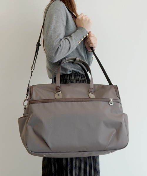 PROGRES(プログレ)の「ボストンバッグ アベス 30L ボトルホルダー 20186(ボストンバッグ・レディース・ダークベージュ/ブラウン/ブラック・FREE)」の1枚目の写真