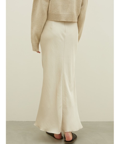 LA PEAU DE GEM(ラポドゥジェム)の「【LA PEAU DE GEM】no slit satin skirt/ノースリットサテンスカート(スカート・レディース・ブラウン/ブラック/アイボリー・MEDIUM/SMALL)」の12枚目の写真