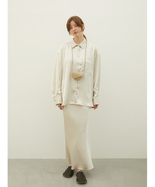 LA PEAU DE GEM(ラポドゥジェム)の「【LA PEAU DE GEM】no slit satin skirt/ノースリットサテンスカート(スカート・レディース・ブラウン/ブラック/アイボリー・MEDIUM/SMALL)」の15枚目の写真