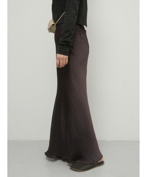 LA PEAU DE GEM（ラポドゥジェム）の「【LA PEAU DE GEM】no slit satin skirt/ノースリットサテンスカート（スカート・レディース・ブラウン/ブラック/アイボリー・MEDIUM/SMALL）」の6枚目の写真