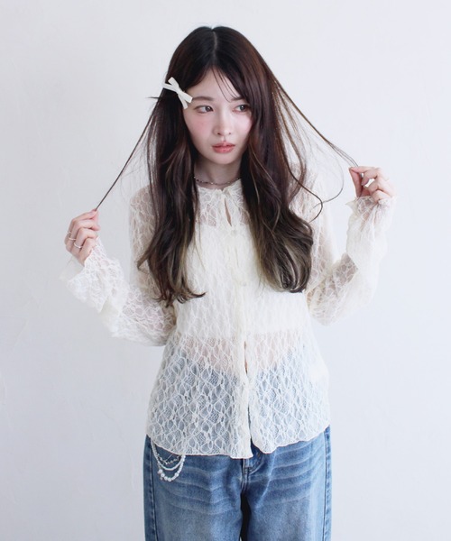 Reurie'(レウリィ)の「エンボスレースポロシャツ / 春服 襟 アイボリー ブラック レース(カーディガン/ボレロ・レディース・アイボリー/ブラック・FREE)」の3枚目の写真