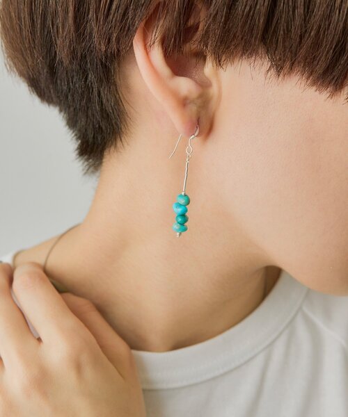 ear PAPILLONNER（イアパピヨネ）の「《スターリングシルバー使用》ナゲットターコイズピアス（ピアス（両耳用）・レディース・ブルー系その他・FREE）」の6枚目の写真