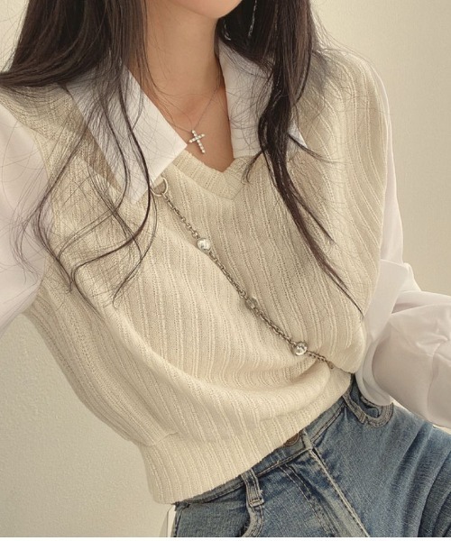 Lips(リップス)の「異素材ミックスで魅せる!上品さとトレンドを兼ね備えた大人ブラウス(シャツ/ブラウス・レディース・グレー/アイボリー/ブラック・FREE)」の7枚目の写真