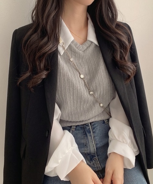 Lips(リップス)の「異素材ミックスで魅せる!上品さとトレンドを兼ね備えた大人ブラウス(シャツ/ブラウス・レディース・グレー/アイボリー/ブラック・FREE)」の14枚目の写真