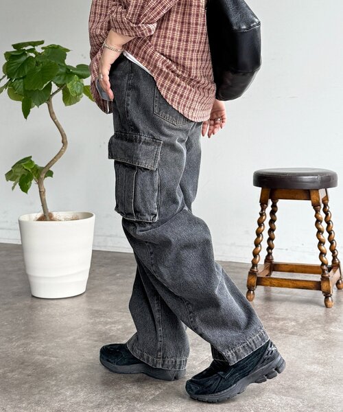 CPCM(シーピーシーエム)の「カーブカーゴデニムパンツ(その他パンツ・レディース・ネイビー/ブラック/ブルー・SMALL/MEDIUM)」の5枚目の写真