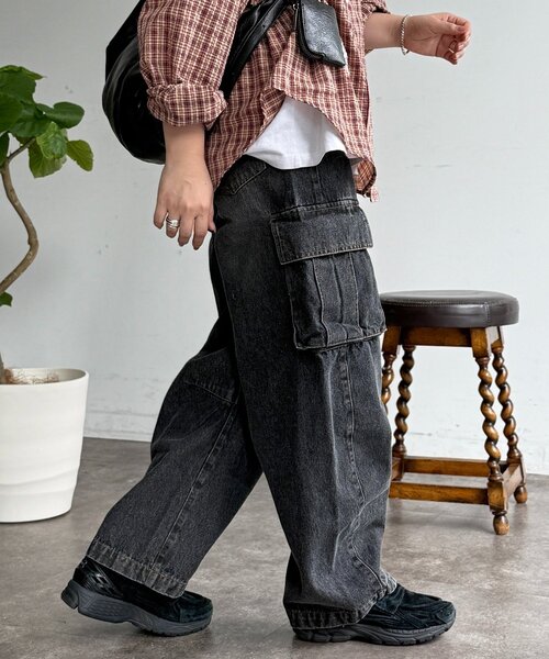 CPCM(シーピーシーエム)の「カーブカーゴデニムパンツ(その他パンツ・レディース・ネイビー/ブラック/ブルー・SMALL/MEDIUM)」の7枚目の写真