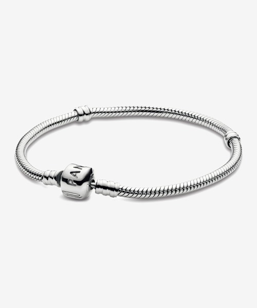 PANDORA(パンドラ)の「バレル クラスプ スネークチェーン ブレスレット(ブレスレット・レディース・シルバー・18cm/17cm/19cm/23cm/21cm/20cm/16cm/15cm)」の1枚目の写真