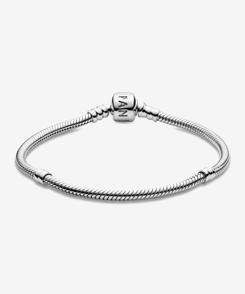 PANDORA(パンドラ)の「バレル クラスプ スネークチェーン ブレスレット(ブレスレット・レディース・シルバー・18cm/17cm/19cm/23cm/21cm/20cm/16cm/15cm)」の7枚目の写真