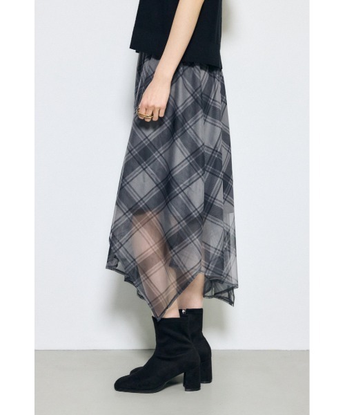 AZUL by moussy(アズールバイマウジー)の「【身長/骨格別着用画像あり】シアーチェックハンカチーフヘムスカート(スカート・レディース・ベージュ系その他/ブラック系その他・FREE)」の3枚目の写真