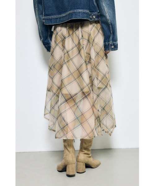 AZUL by moussy(アズールバイマウジー)の「【身長/骨格別着用画像あり】シアーチェックハンカチーフヘムスカート(スカート・レディース・ベージュ系その他/ブラック系その他・FREE)」の11枚目の写真
