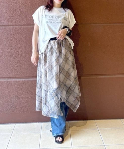 AZUL by moussy(アズールバイマウジー)の「【身長/骨格別着用画像あり】シアーチェックハンカチーフヘムスカート(スカート・レディース・ベージュ系その他/ブラック系その他・FREE)」の16枚目の写真