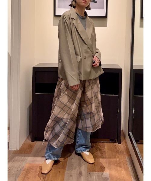 AZUL by moussy(アズールバイマウジー)の「【身長/骨格別着用画像あり】シアーチェックハンカチーフヘムスカート(スカート・レディース・ベージュ系その他/ブラック系その他・FREE)」の19枚目の写真