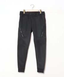 1 piu 1 uguale 3（ウノピゥウノウグァーレトレ）の「スキニーパンツ（その他パンツ）」