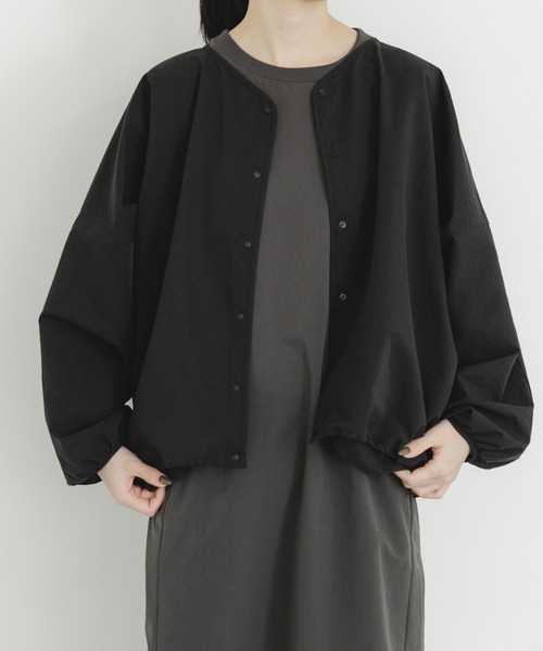 EKAL(エカル)の「DOT AIR CARDIGAN(カーディガン/ボレロ・レディース・ブラウン/ブラック/チャコールグレー・ONE)」の4枚目の写真