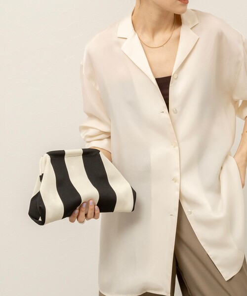 MAQWEL（マクウェル）の「【MAQWEL/マクウェル】クラッチバッグ（クラッチバッグ・レディース・ホワイト系その他4/レッド系その他3/オレンジ系その他3・FREE）」の2枚目の写真