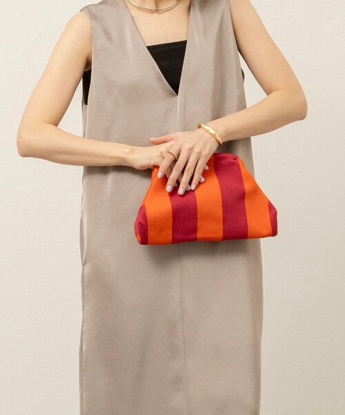 MAQWEL（マクウェル）の「【MAQWEL/マクウェル】クラッチバッグ（クラッチバッグ・レディース・ホワイト系その他4/レッド系その他3/オレンジ系その他3・FREE）」の9枚目の写真