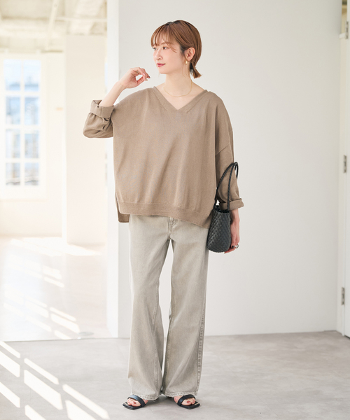 Spick & Span（スピックアンドスパン）の「ペーパーヤーンVネックルーズプルオーバー（ニット/セーター・レディース・ホワイト/ネイビー/モカ/イエロー・FREE）」の6枚目の写真