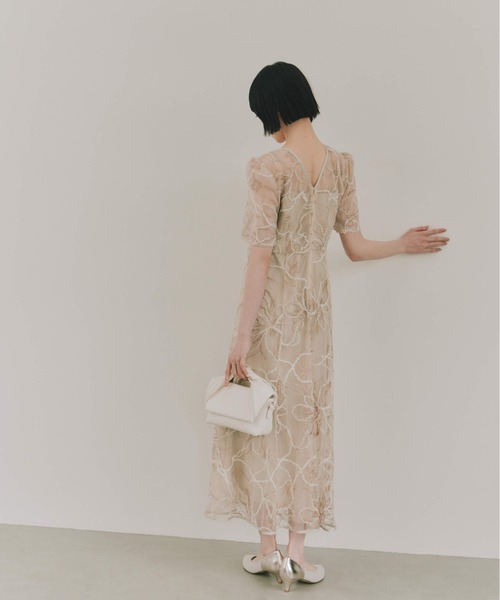kaene(カエン)の「エンブロイダリーモールレースドレス【結婚式 二次会 同窓会 成人式 パーティードレス】(ワンピース・レディース・ブルーグレー/ベージュ・M/S)」の13枚目の写真