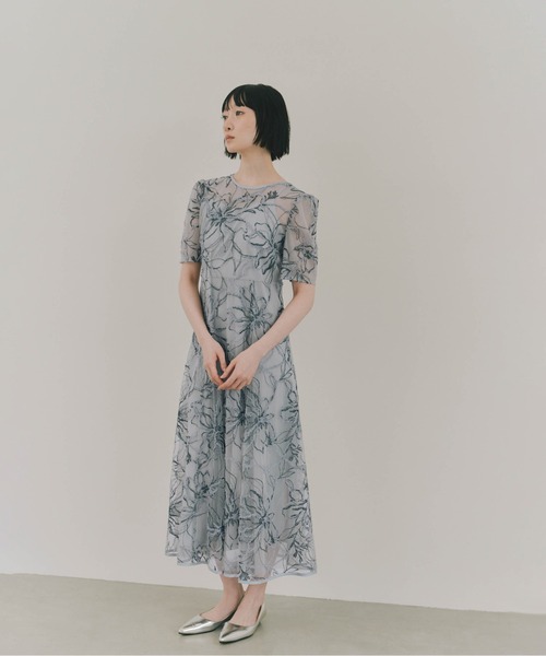 kaene(カエン)の「エンブロイダリーモールレースドレス【結婚式 二次会 同窓会 成人式 パーティードレス】(ワンピース・レディース・ブルーグレー/ベージュ・M/S)」の17枚目の写真