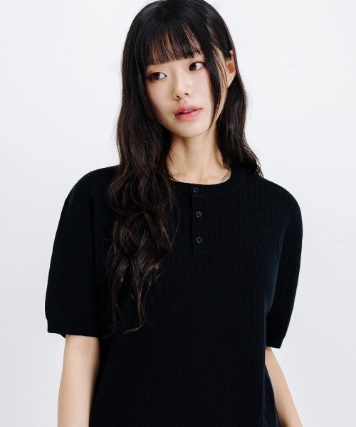 LEMAIN SECOND（リメインセカンド）の「クラシックヘンリーネックウォッシャブル半袖ニット[ブラック]（Tシャツ/カットソー・レディース・その他・MEDIUM/LARGE/X-LARGE）」の5枚目の写真