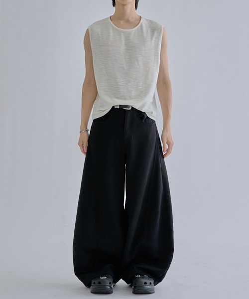EPNK(イーピーエヌケー)の「Bound neck sleeveless tops / バインダーネックノースリーブトップス(Tシャツ/カットソー・メンズ・アイボリー/ブラック・SMALL/MEDIUM/LARGE)」の13枚目の写真
