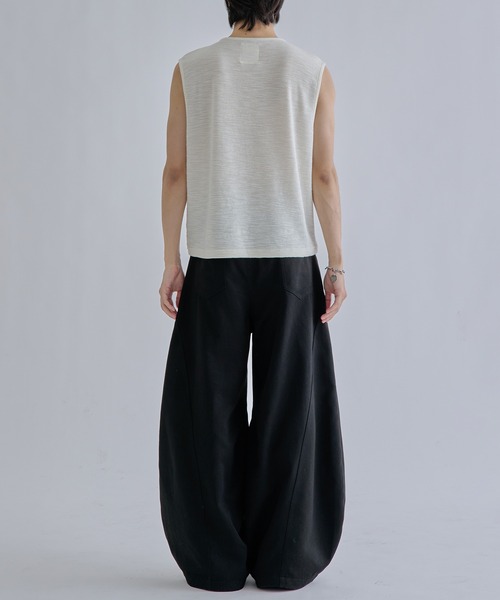 EPNK(イーピーエヌケー)の「Bound neck sleeveless tops / バインダーネックノースリーブトップス(Tシャツ/カットソー・メンズ・アイボリー/ブラック・SMALL/MEDIUM/LARGE)」の14枚目の写真