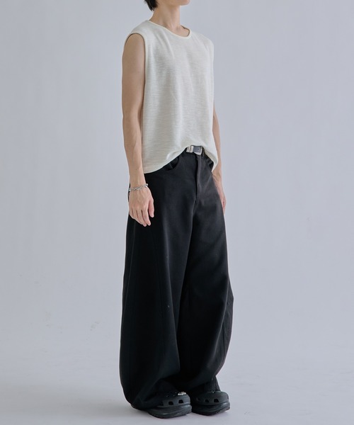 EPNK(イーピーエヌケー)の「Bound neck sleeveless tops / バインダーネックノースリーブトップス(Tシャツ/カットソー・メンズ・アイボリー/ブラック・SMALL/MEDIUM/LARGE)」の18枚目の写真