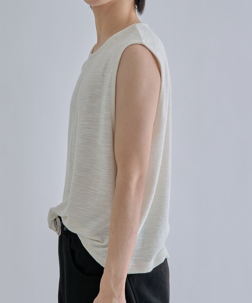 EPNK(イーピーエヌケー)の「Bound neck sleeveless tops / バインダーネックノースリーブトップス(Tシャツ/カットソー・メンズ・アイボリー/ブラック・SMALL/MEDIUM/LARGE)」の6枚目の写真