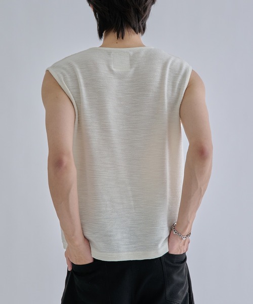 EPNK(イーピーエヌケー)の「Bound neck sleeveless tops / バインダーネックノースリーブトップス(Tシャツ/カットソー・メンズ・アイボリー/ブラック・SMALL/MEDIUM/LARGE)」の8枚目の写真